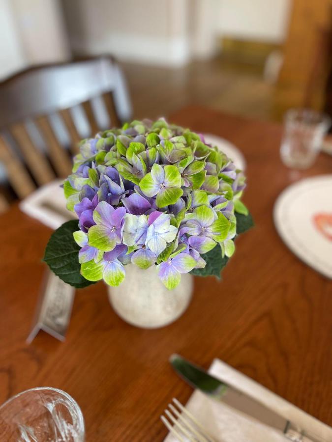 The Gordon Arms Restaurant With Yarrow