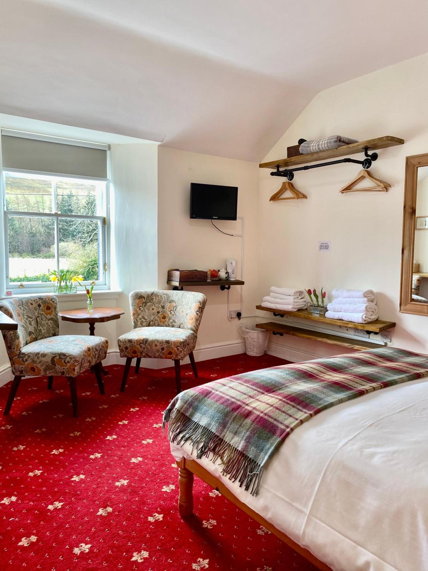 Hotel The Gordon Arms Restaurant With Yarrow